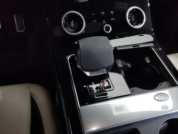 2022 Land Rover Range Rover Velar с пробегом 27 858 км