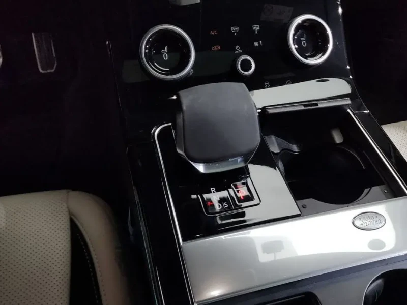 2022 Land Rover Range Rover Velar с пробегом 27 858 км