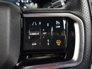 2022 Land Rover Range Rover Velar с пробегом 27 858 км