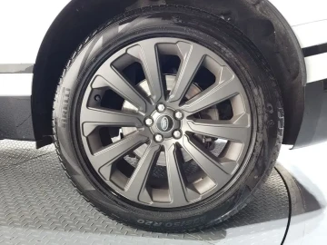 2022 Land Rover Range Rover Velar с пробегом 27 858 км
