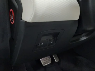 2022 Land Rover Range Rover Velar с пробегом 27 858 км