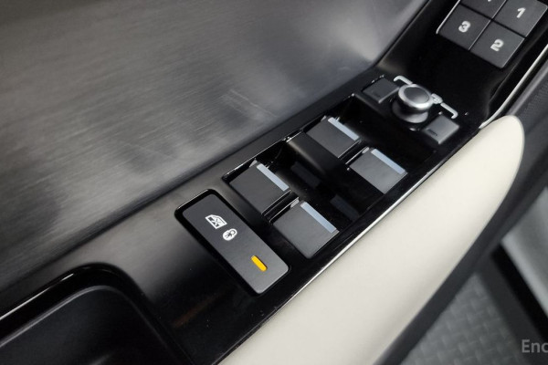 2022 Land Rover Range Rover Velar с пробегом 27 858 км