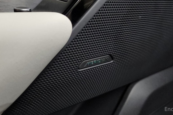 2022 Land Rover Range Rover Velar с пробегом 27 858 км