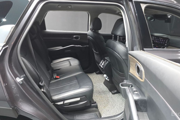 2021 Kia Sorento с пробегом 136 747 км