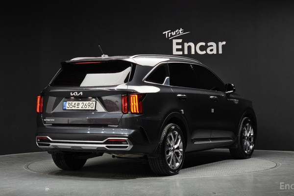 2023 Kia Sorento с пробегом 82 012 км