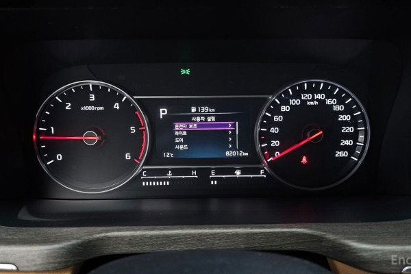 2023 Kia Sorento с пробегом 82 012 км