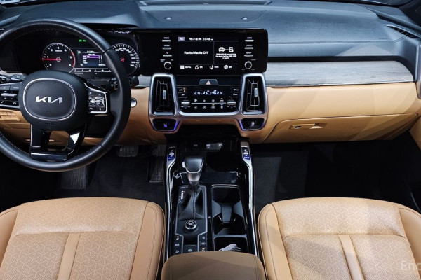 2023 Kia Sorento с пробегом 82 012 км