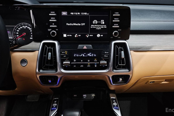 2023 Kia Sorento с пробегом 82 012 км