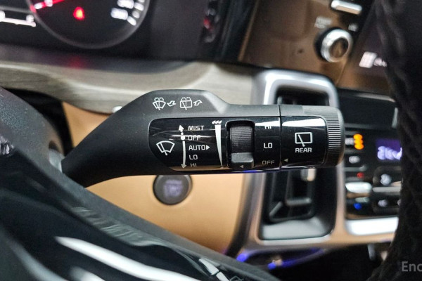 2023 Kia Sorento с пробегом 82 012 км