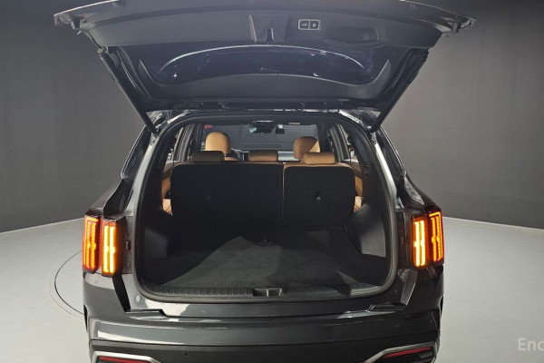 2023 Kia Sorento с пробегом 82 012 км