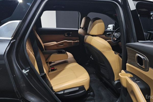 2023 Kia Sorento с пробегом 82 012 км