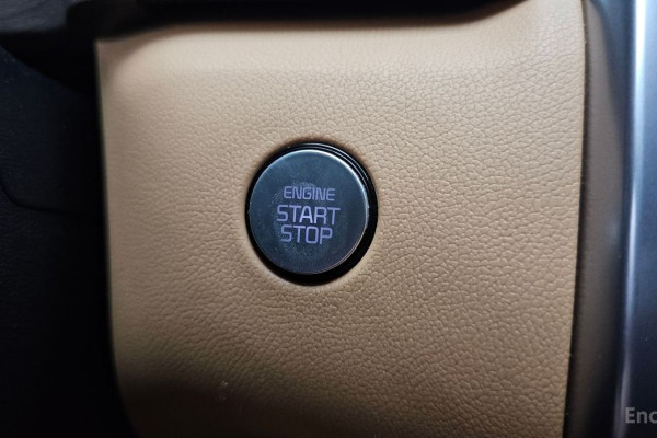 2023 Kia Sorento с пробегом 82 012 км