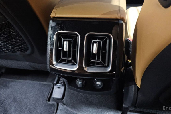 2023 Kia Sorento с пробегом 82 012 км