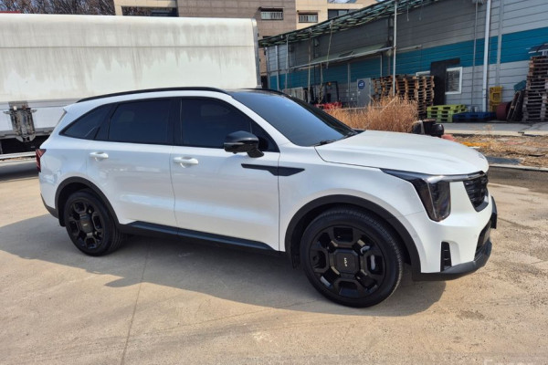 2025 Kia Sorento с пробегом 9 554 км
