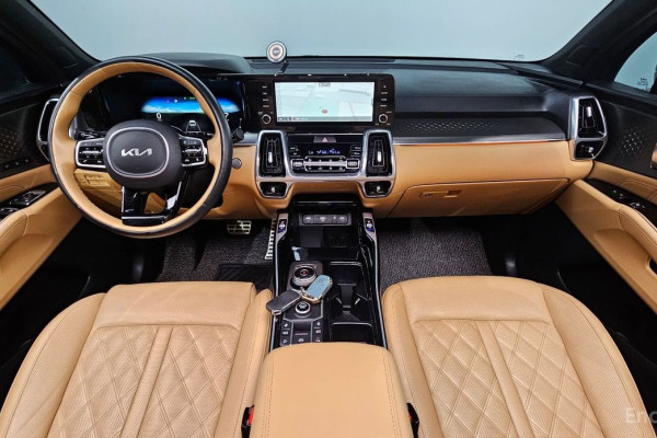 2023 Kia Sorento с пробегом 66 305 км