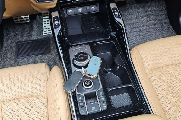 2023 Kia Sorento с пробегом 66 305 км