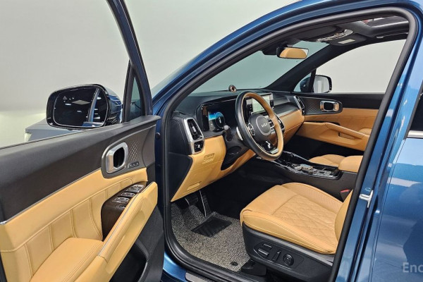 2023 Kia Sorento с пробегом 66 305 км