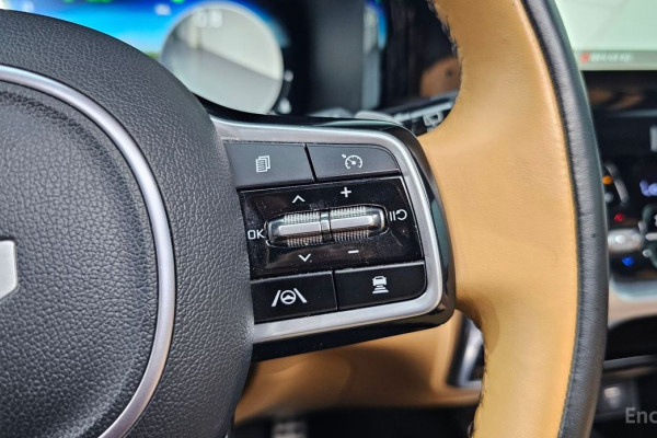 2023 Kia Sorento с пробегом 66 305 км