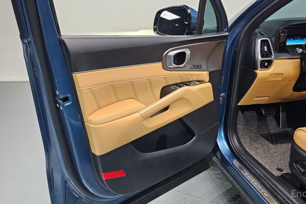 2023 Kia Sorento с пробегом 66 305 км