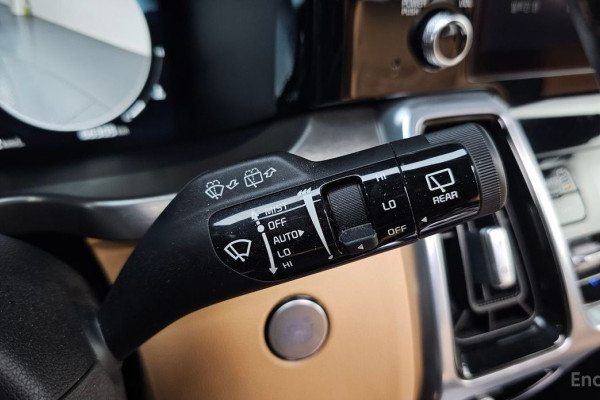 2023 Kia Sorento с пробегом 66 305 км