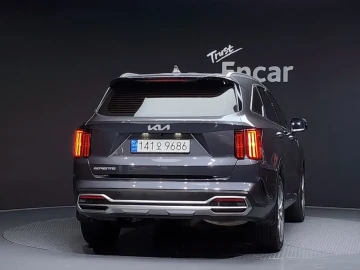 2023 Kia Sorento с пробегом 64 781 км