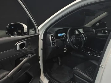 2022 Kia Sorento с пробегом 81 932 км