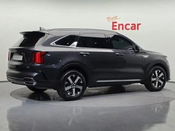 2023 Kia Sorento с пробегом 101 728 км