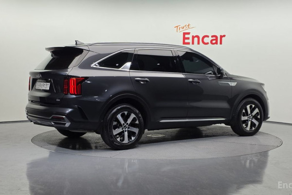 2023 Kia Sorento с пробегом 101 728 км