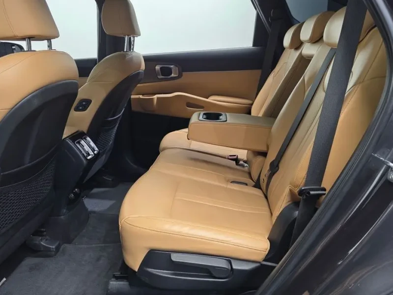 2023 Kia Sorento с пробегом 101 728 км