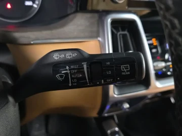 2023 Kia Sorento с пробегом 101 728 км