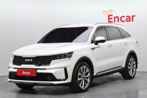 2023 Kia Sorento с пробегом 17 624 км