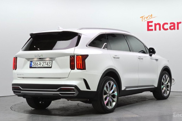 2023 Kia Sorento с пробегом 17 624 км