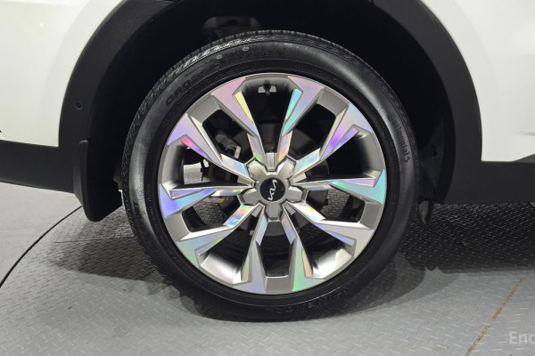 2023 Kia Sorento с пробегом 17 624 км