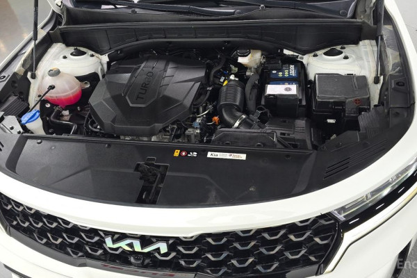 2023 Kia Sorento с пробегом 17 624 км