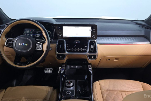 2023 Kia Sorento с пробегом 17 624 км