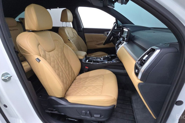 2023 Kia Sorento с пробегом 17 624 км