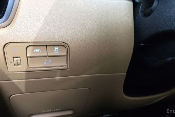 2023 Kia Sorento с пробегом 17 624 км