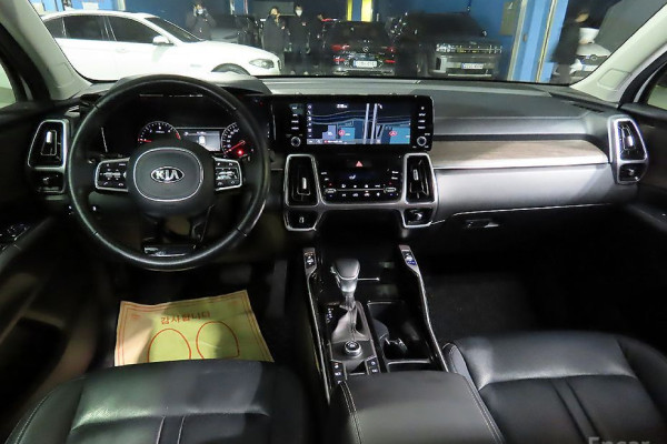 2021 Kia Sorento с пробегом 74 516 км