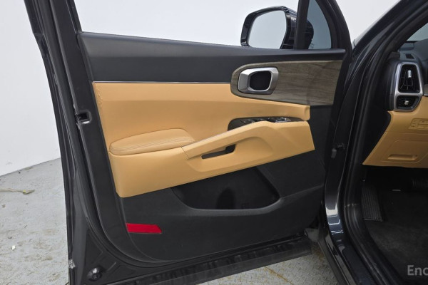 2022 Kia Sorento с пробегом 119 763 км