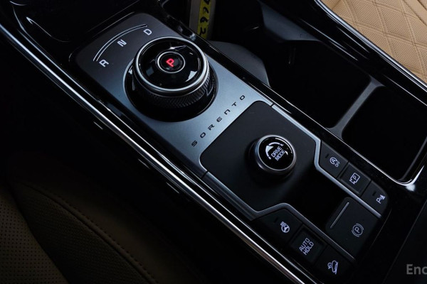 2023 Kia Sorento с пробегом 22 602 км