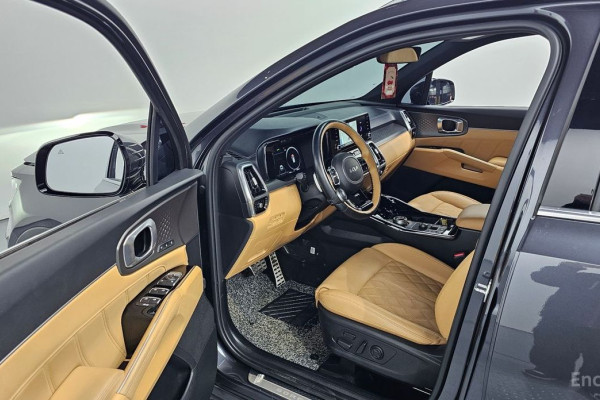 2023 Kia Sorento с пробегом 22 602 км