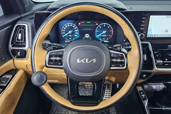 2023 Kia Sorento с пробегом 22 602 км