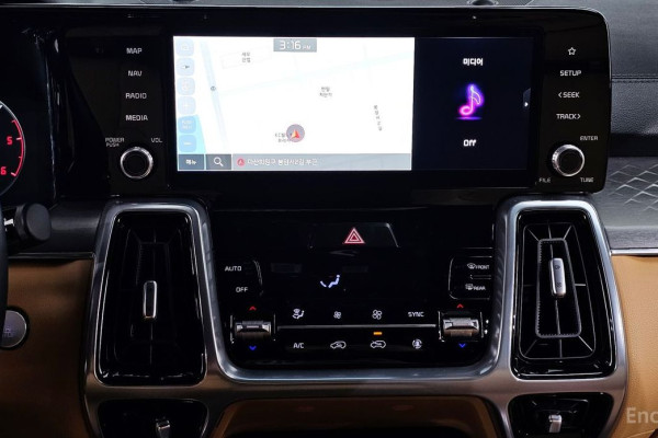 2023 Kia Sorento с пробегом 22 602 км