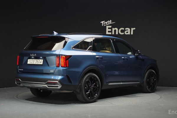 2023 Kia Sorento с пробегом 22 691 км