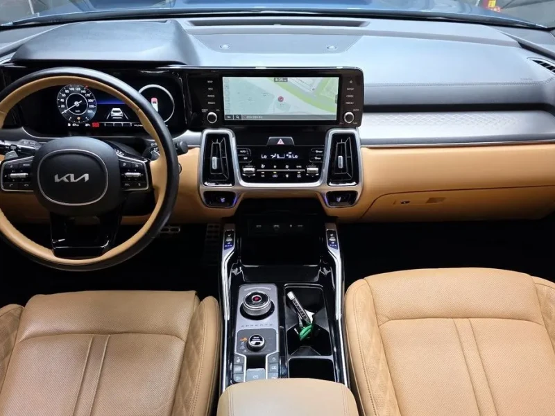 2023 Kia Sorento с пробегом 22 691 км