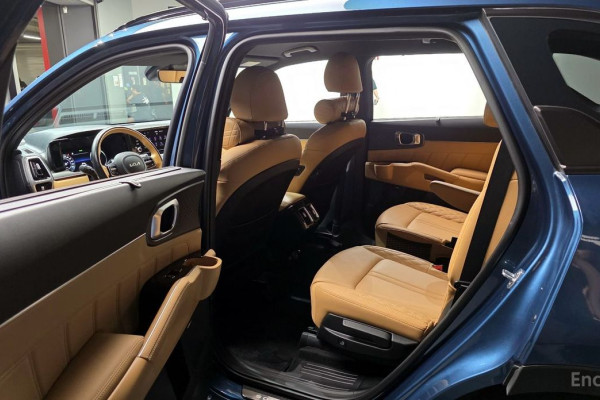 2023 Kia Sorento с пробегом 22 691 км