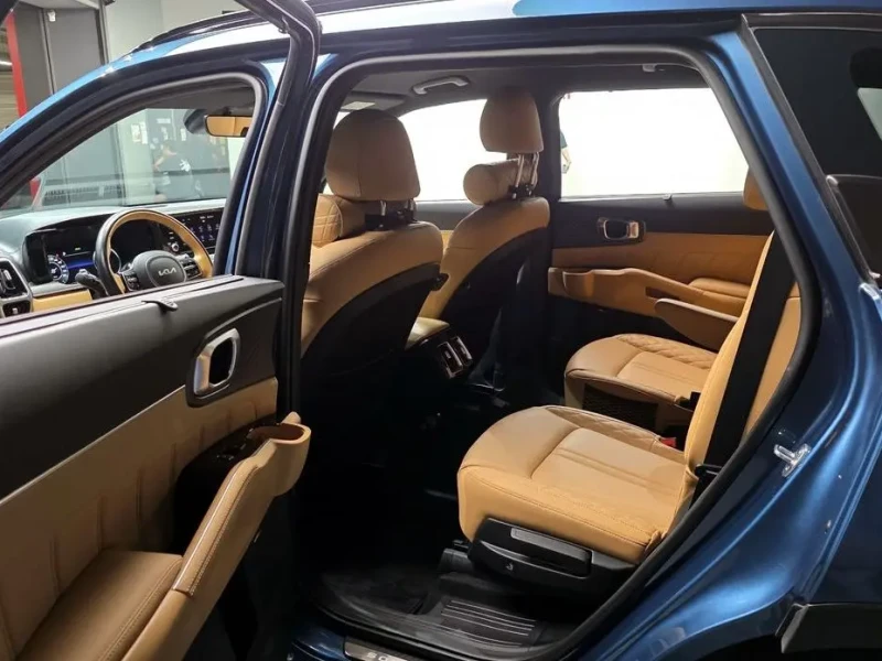 2023 Kia Sorento с пробегом 22 691 км
