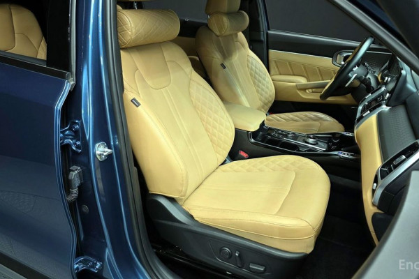 2023 Kia Sorento с пробегом 22 691 км