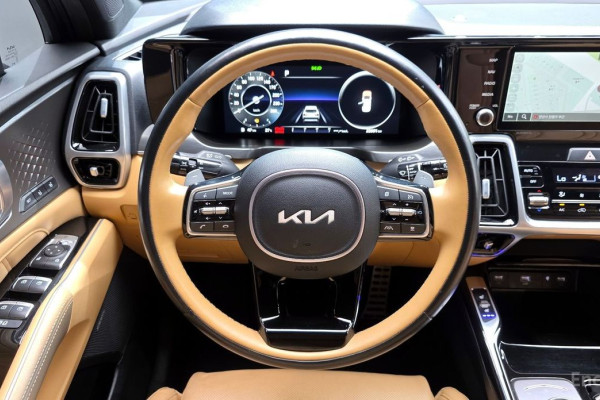 2023 Kia Sorento с пробегом 22 691 км