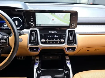 2023 Kia Sorento с пробегом 22 691 км